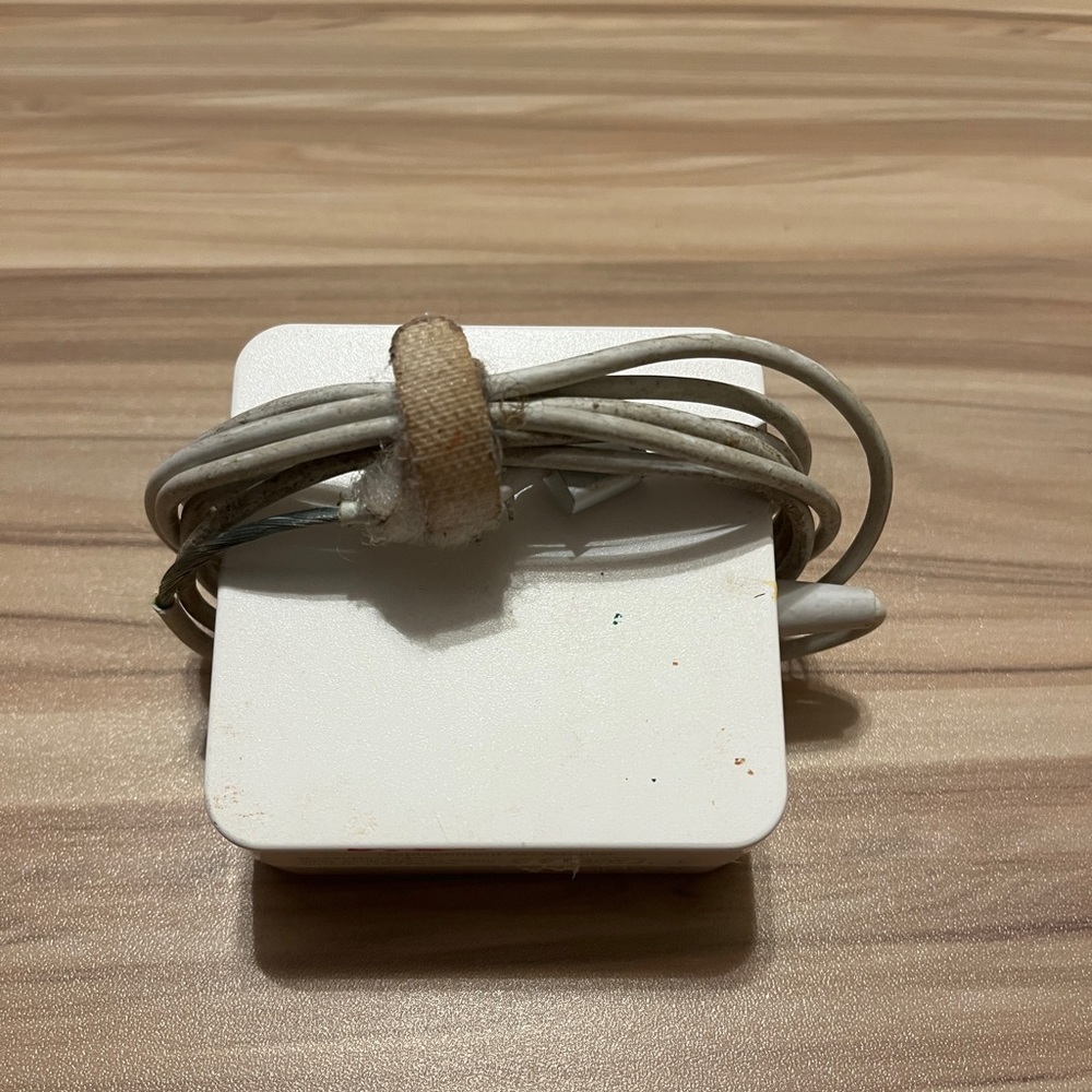 Computer Charger - Picture 1 of 16